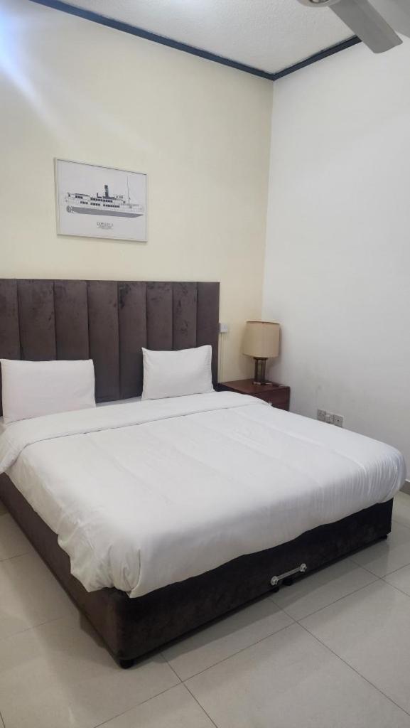 Qurum Beach Hotel Маскат Екстериор снимка