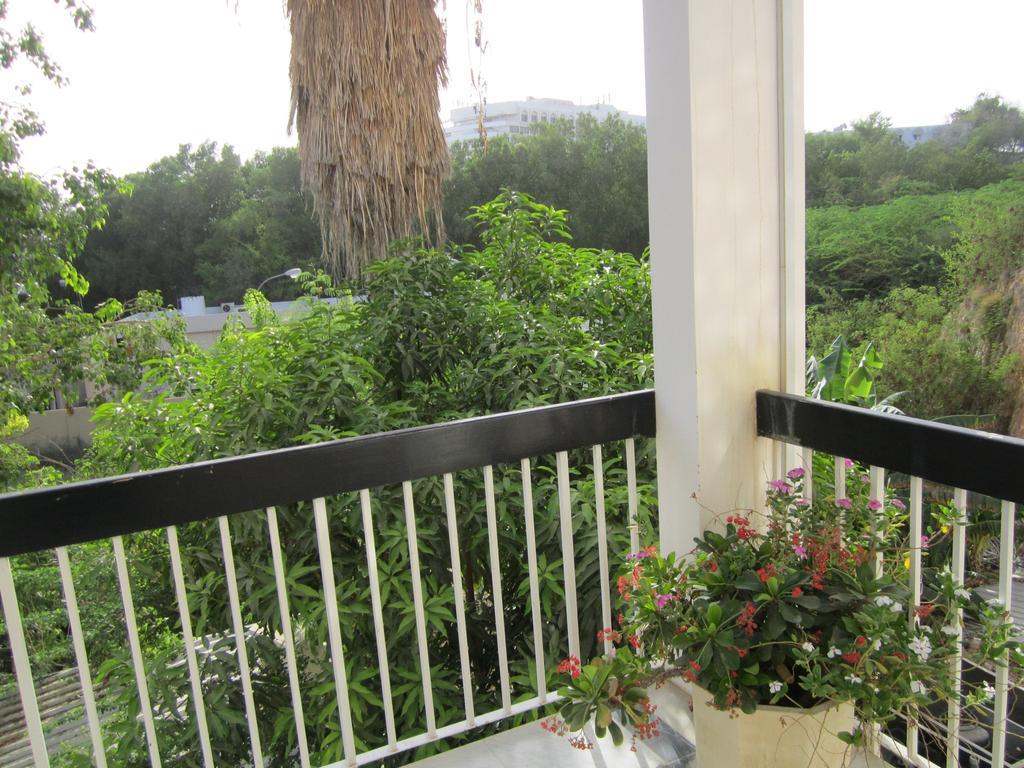 Qurum Beach Hotel Маскат Екстериор снимка
