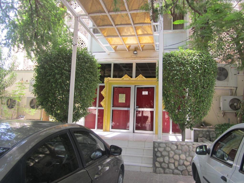 Qurum Beach Hotel Маскат Екстериор снимка