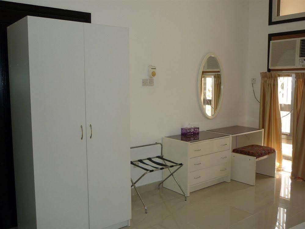 Qurum Beach Hotel Маскат Екстериор снимка