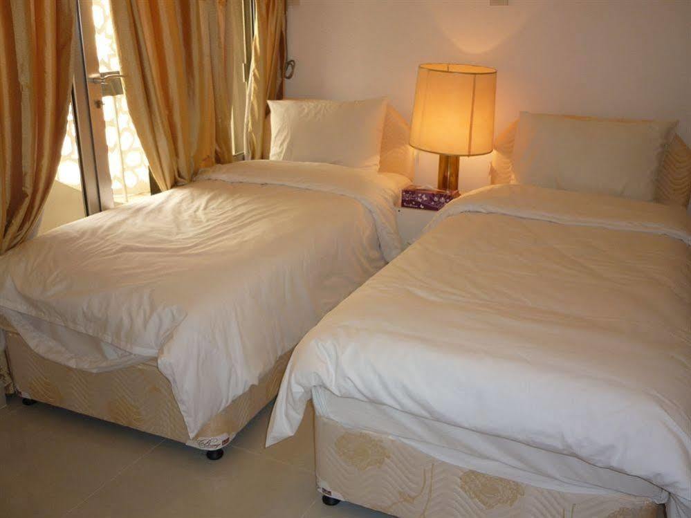 Qurum Beach Hotel Маскат Екстериор снимка