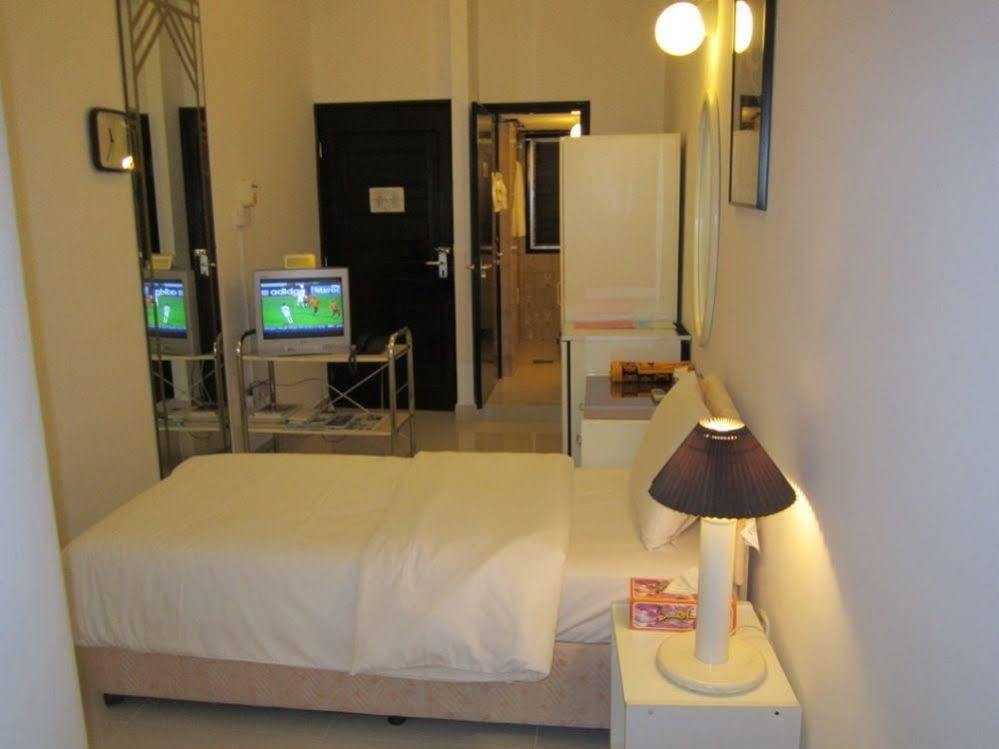 Qurum Beach Hotel Маскат Екстериор снимка
